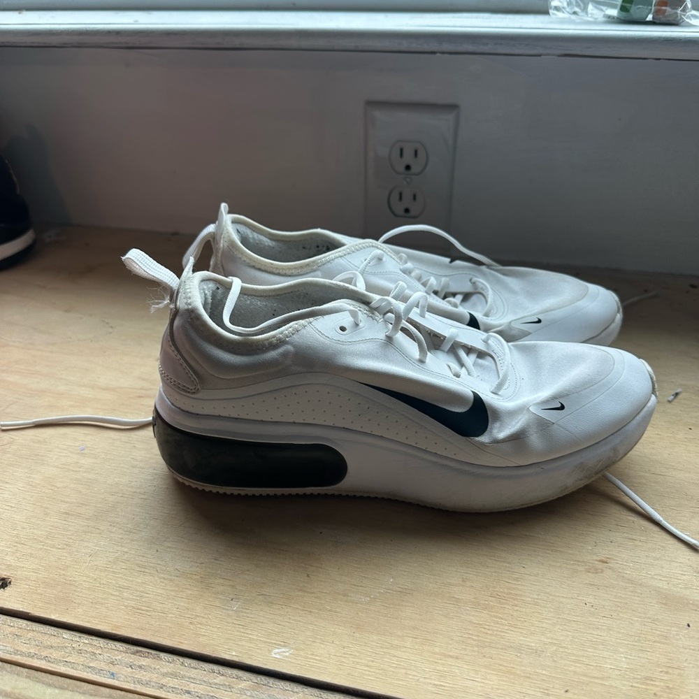 Nike White and Black Air Max Sneakers